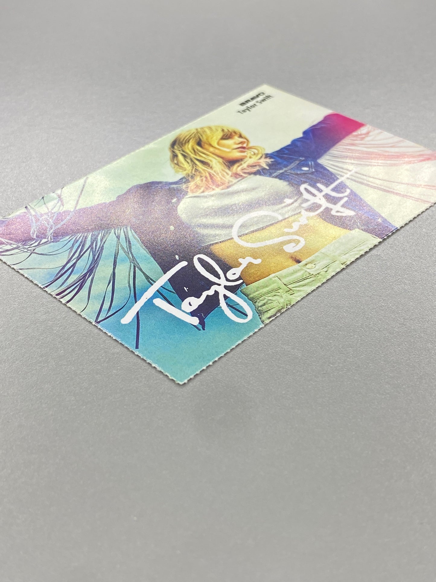 2019 Bravo Nr. 22 Taylor Swift / Shawn Mendes Autograph Card (Germany) (Music)