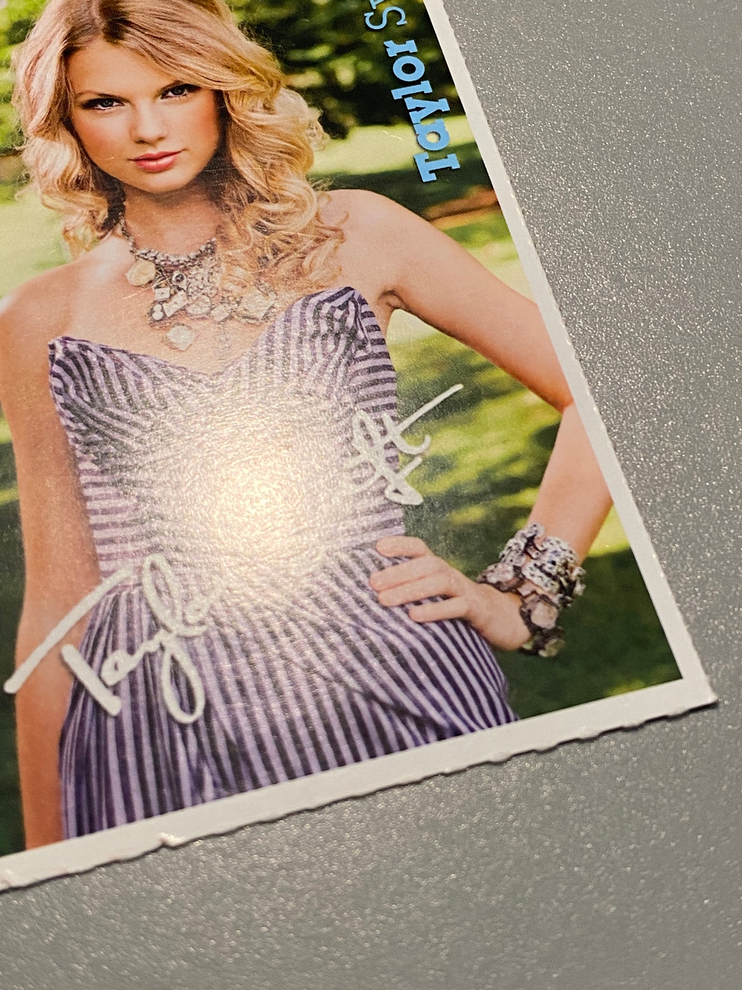 2011 Bravo Nr. 8 Taylor Swift / Jensen Ackles Autograph Card (Poland) (Music)
