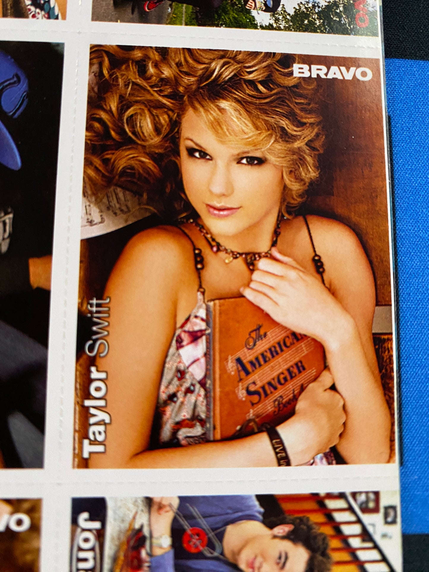 2009 Bravo Nr 21 Magazine Taylor Swift - w/ Complete 64 Card Insert Lot (Germany) (Music)