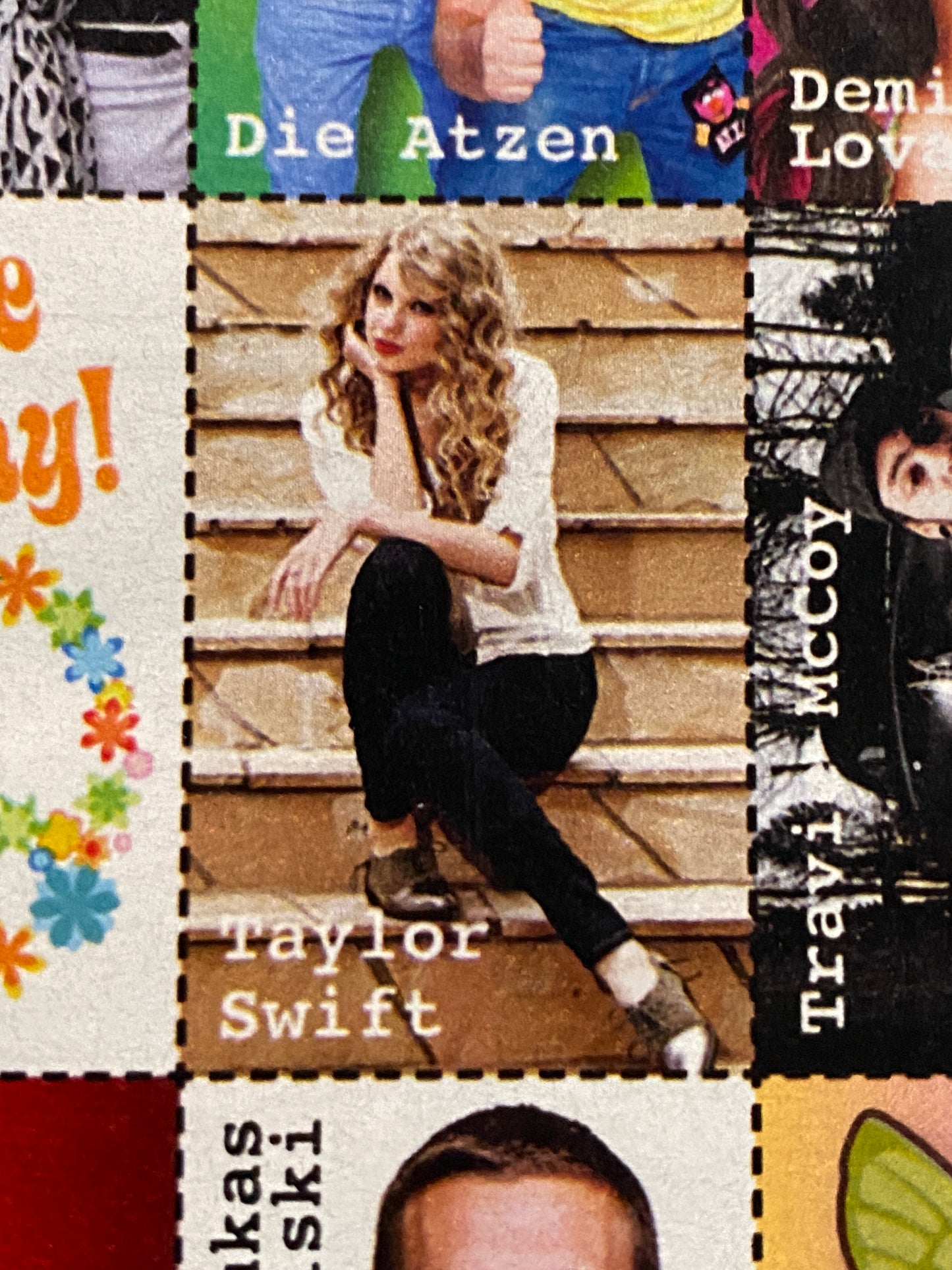 2010 Bravo Magazine Taylor Swift Featured Clipping Sheet Hand Cut (Germany) (Music)