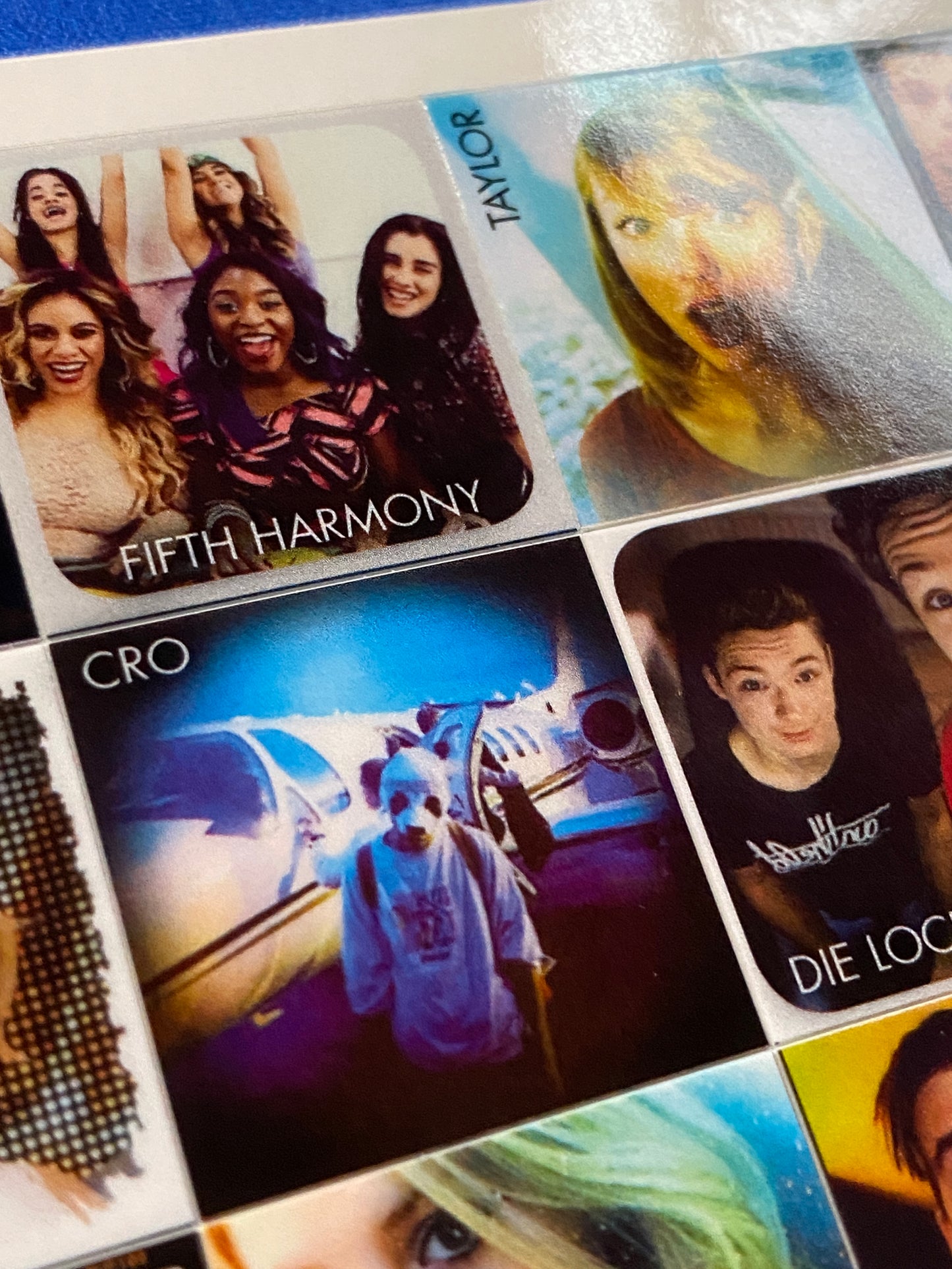 2015 Bravo Magazine Taylor Swift Featured Complete Sticker Sheet (Germany) (Music)