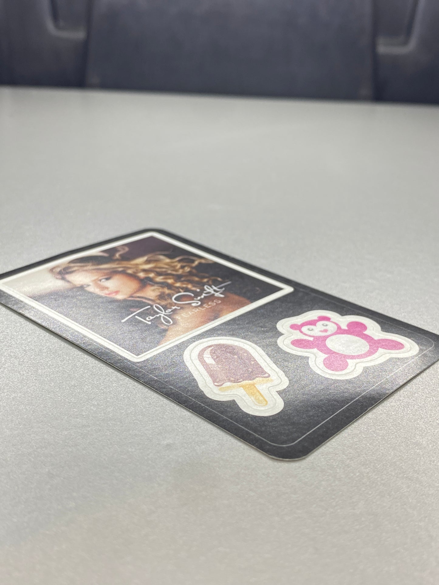 2011 Delhaize Taylor Swift Fearless Star & Tunes Sticker (Belgium) (Music)