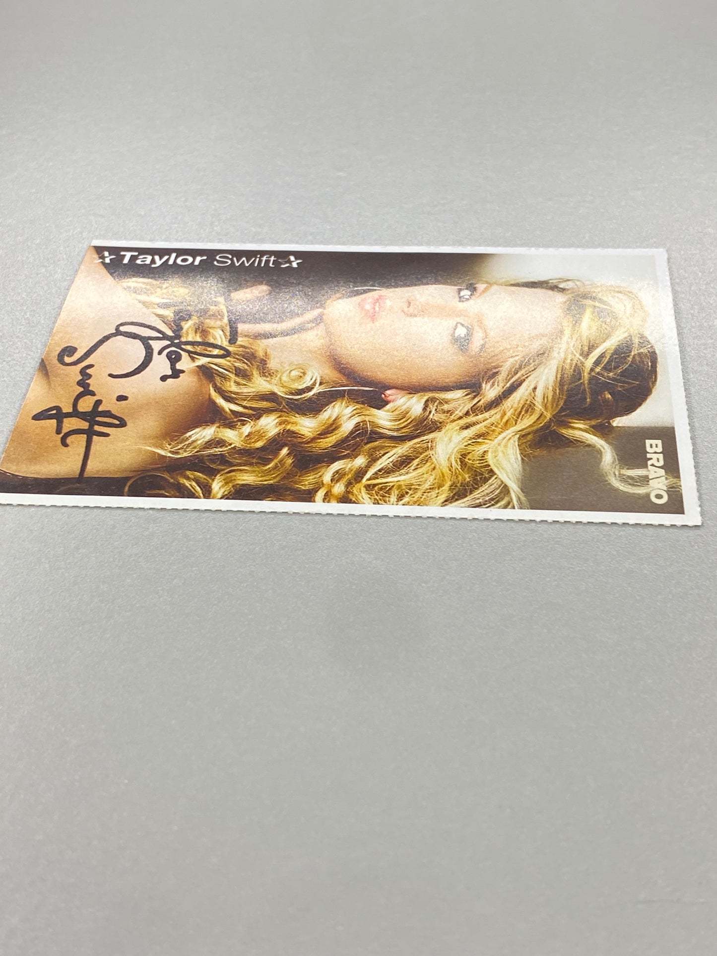 2009 Bravo Nr. 12 Taylor Swift / Kevin Rudolf Autograph Card (Germany) (Music)