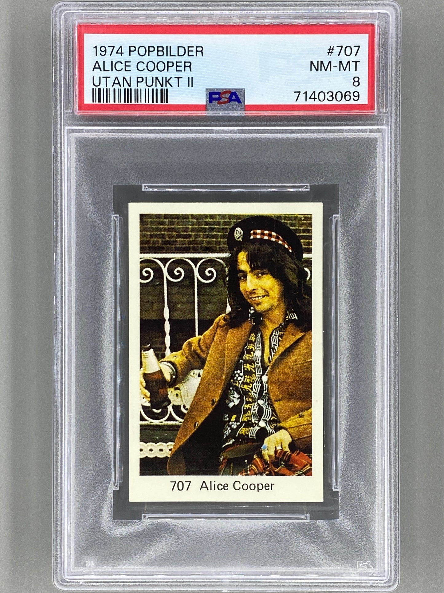 1974 Popbilder #707 Alice Cooper Utan Punkt II PSA 8 Pop 4 (Music)