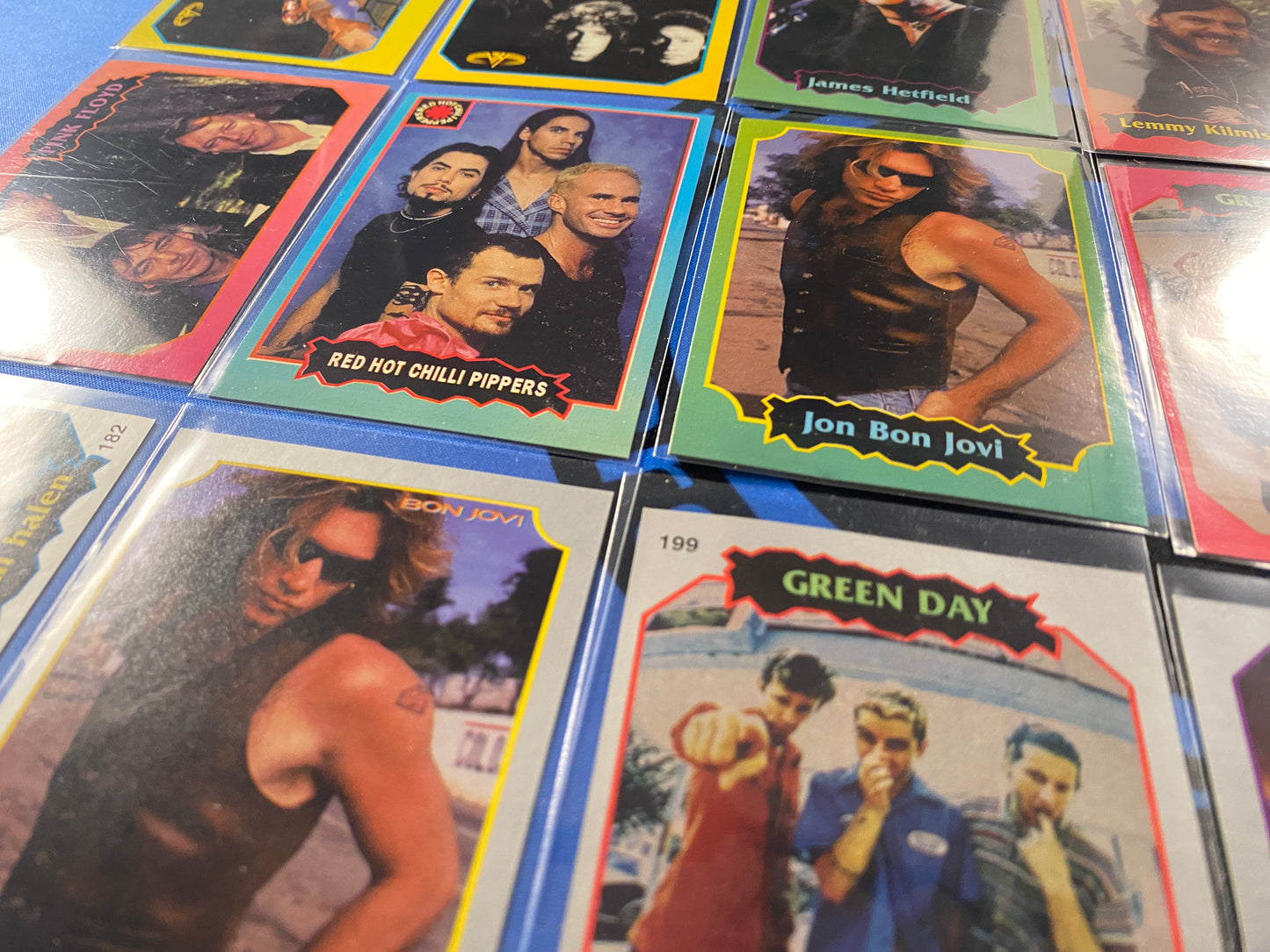 1997 Ultra Figus Rock Complete 200 Card/Sticker Nacional E Intl Set (Music)