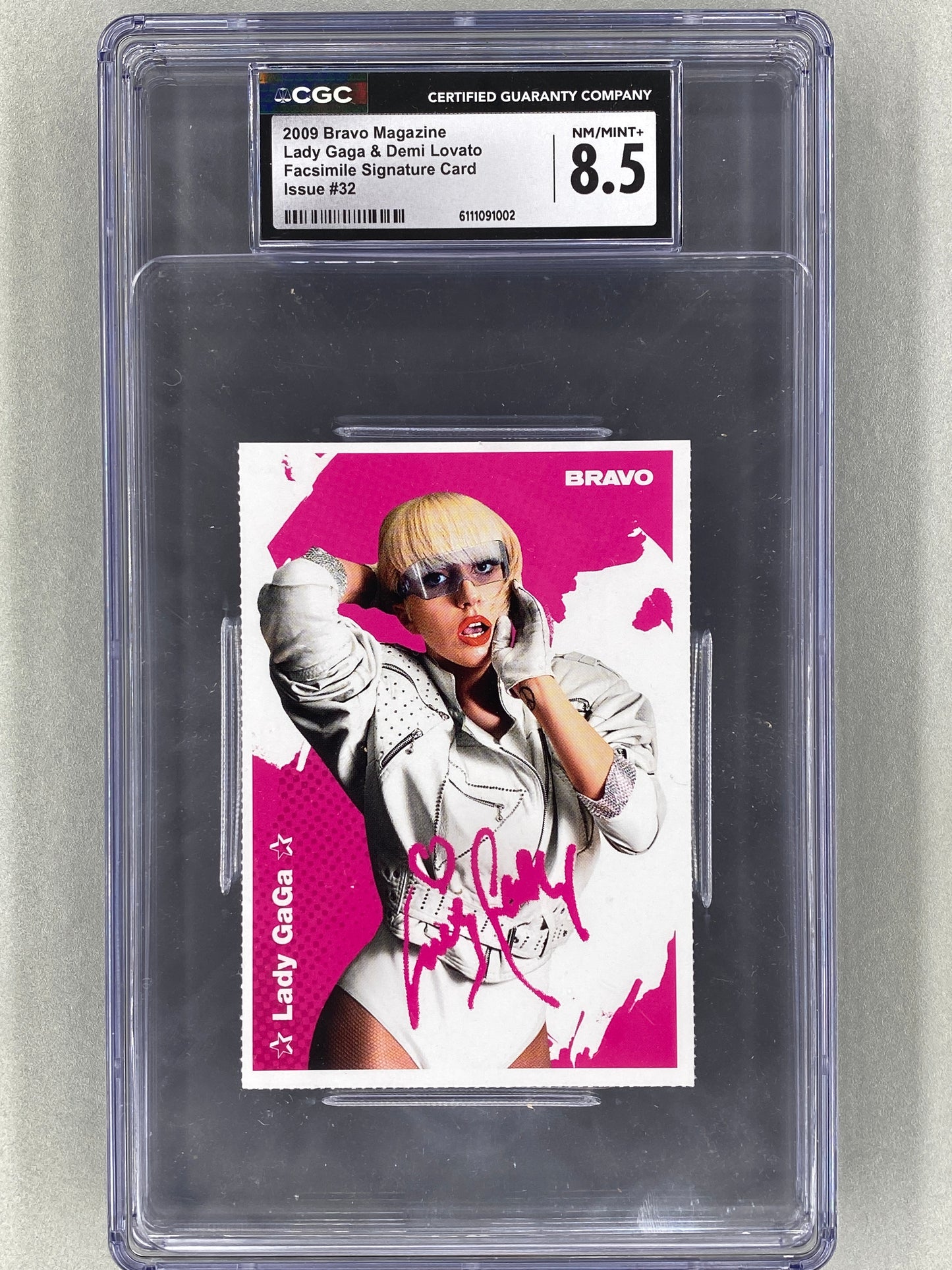 2009 Bravo Nr 32 Lady Gaga / Demi Lovato Autogrammkarten (Germany) CGC 8.5 Pop 1 (Music)