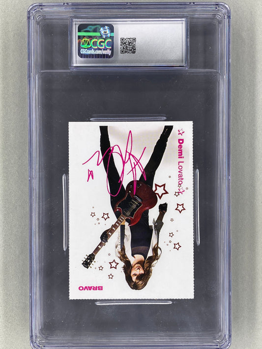 2009 Bravo Nr 32 Lady Gaga / Demi Lovato Autogrammkarten (Germany) CGC 8.5 Pop 1 (Music)