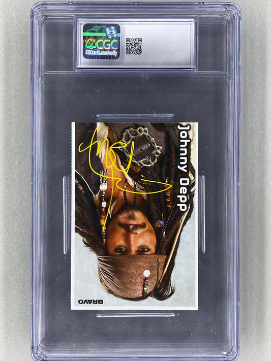 2007 Bravo Nr 28 Shakira / Johnny Depp Autogrammkarten (Germany) CGC 8 Pop 1 (Music)