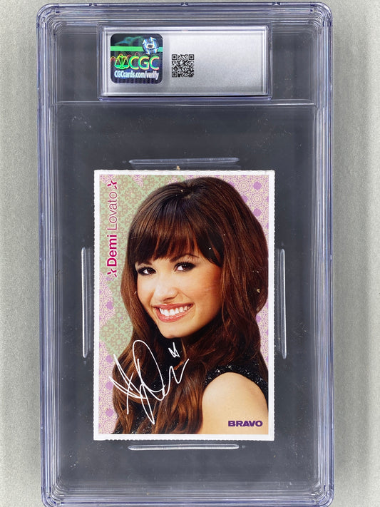 2009 Bravo Nr 2 Selena Gomez / Demi Lovato Autogrammkarten (Germany) CGC 5 Pop 1 (Music)
