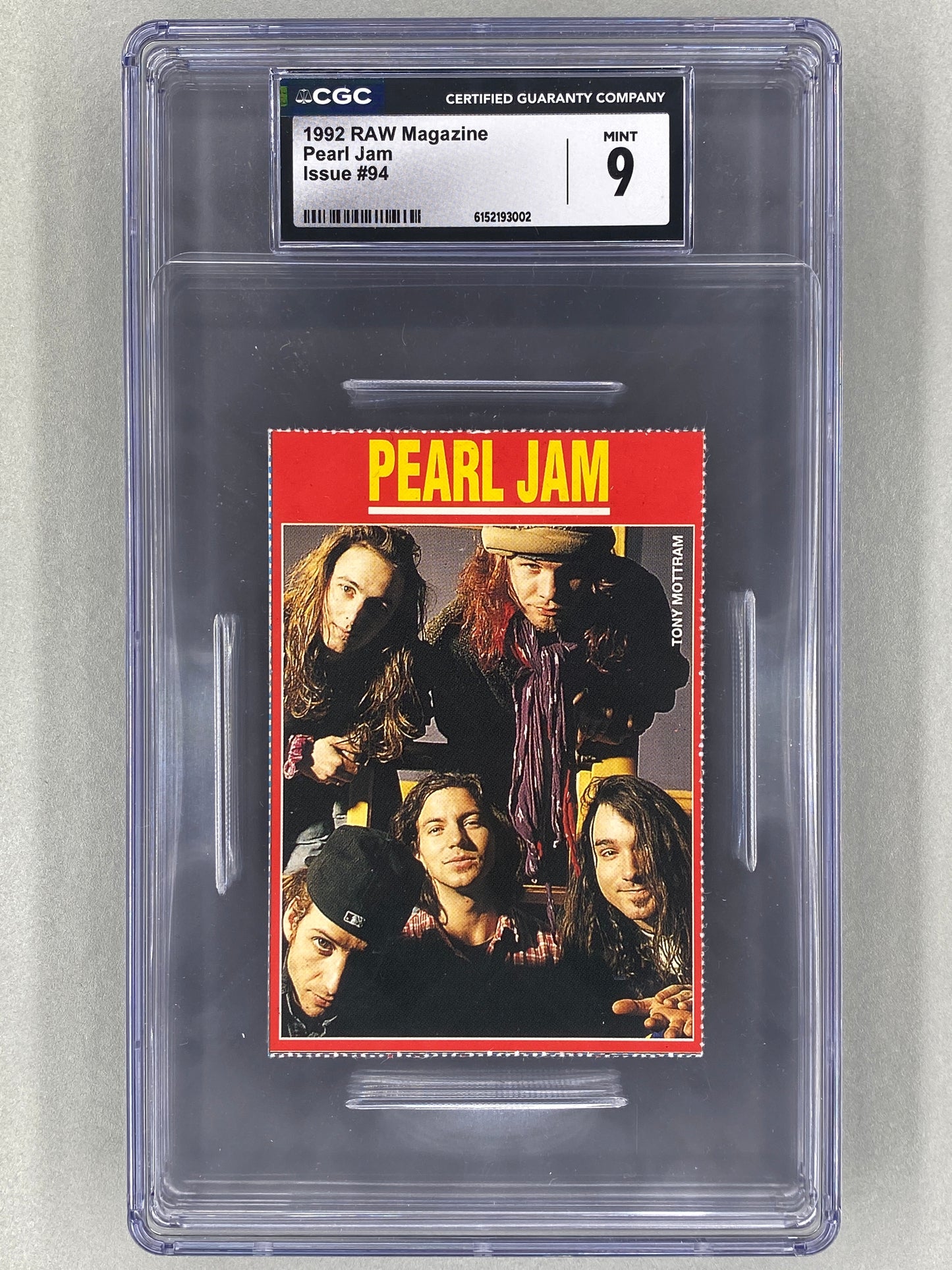 1992 RAW Magazine Pearl Jam (UK) CGC 9 Pop 1 (Music)