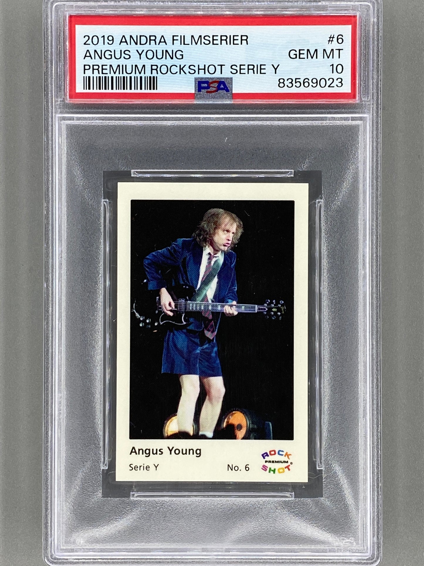 2019 Andra Filmserier #6 Angus Young  Premium ROCK SHOT Serie Y PSA 10 Pop 2 (Music)