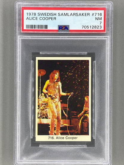 1975 Popbilder #716 Alice Cooper Med Punkt III PSA 7 Pop 1  (Music)